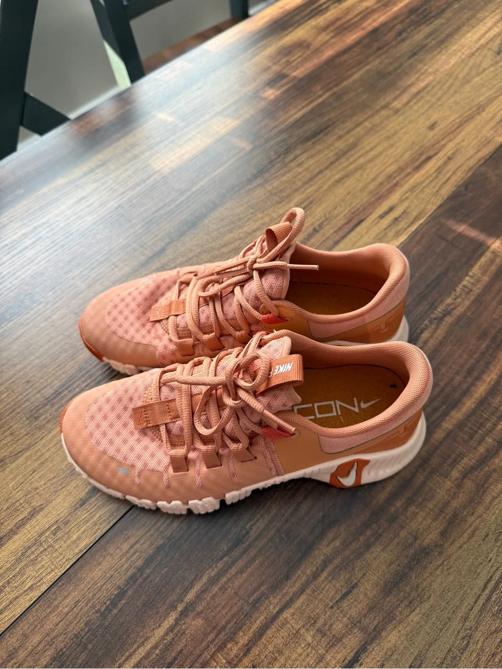 Nike Metcon Free Coral/Pink Training Sneakers